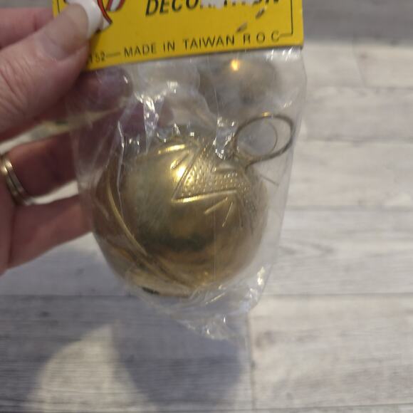 Vintage Brass Plated Christmas Jingle Bell Ornament Set 3 New Old Stock Sleigh - Picture 4 of 5